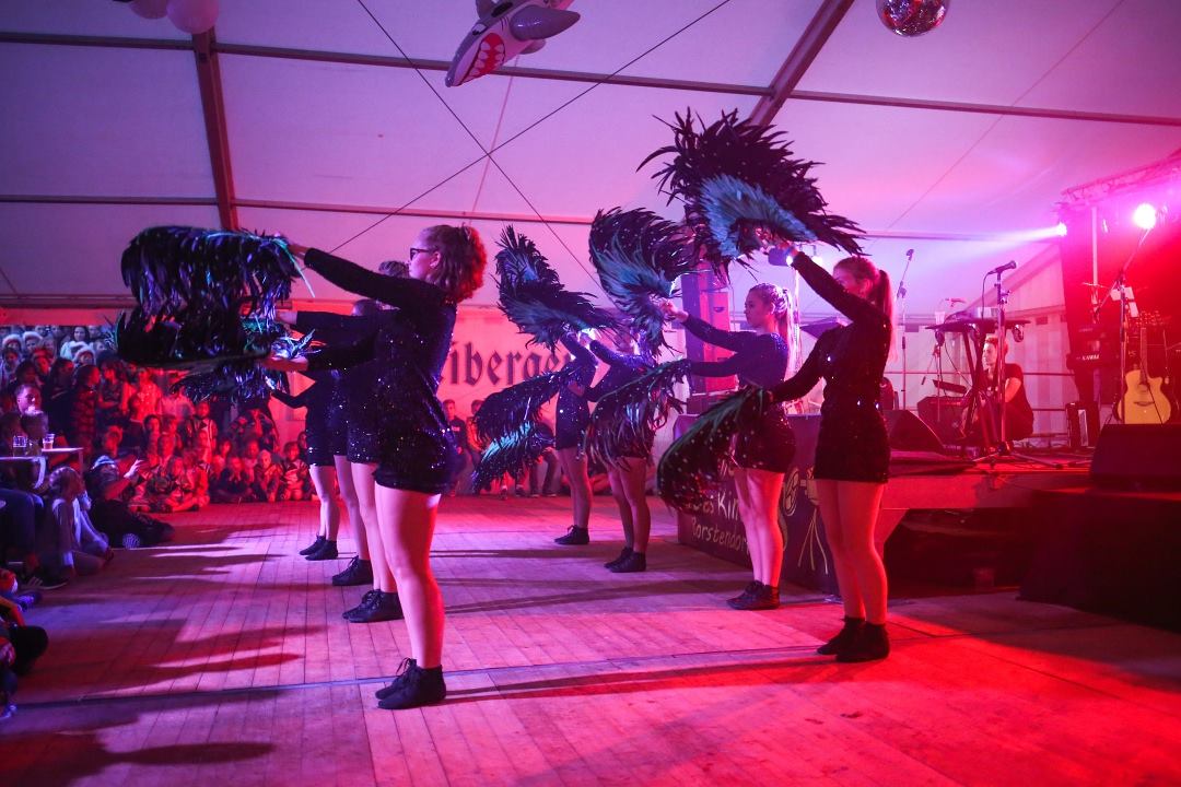 40139705_312414216230649_7343351421309288448_n